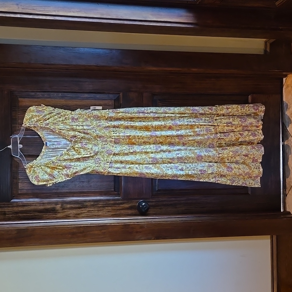 Old Navy dress, size large, yellow and pink